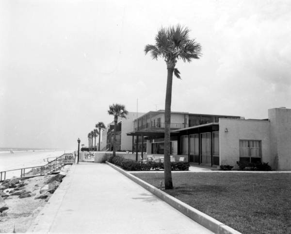 Apartment house on beach - Jacksonville Beach, Florida