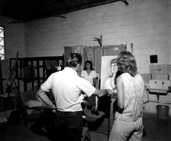 Art League of Manatee County in the middle of an art class