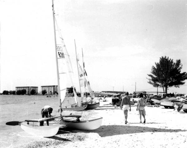 Catamaran on Dunedin beach