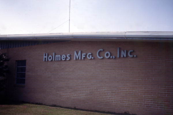 Front of the Holmes Mfg. Co., Inc.