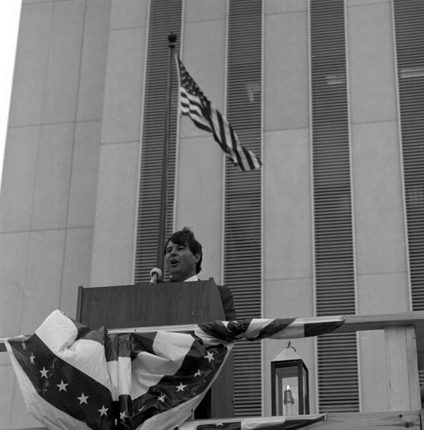 Governor-elect Bob Graham delivering his inaugural address