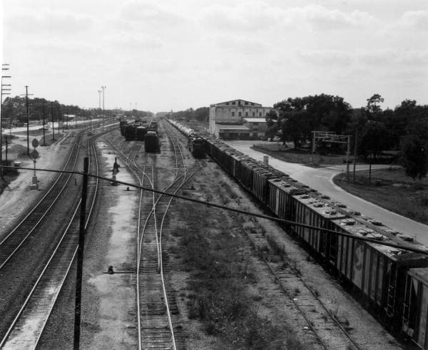 Railroad cars and tracks - Wildwood, Florida