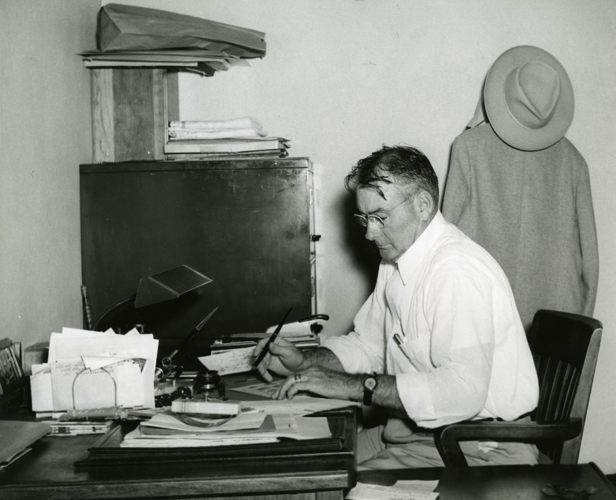Employee R.P. McLendon working at Florida State Prison in Raiford.
