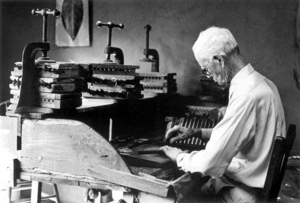 Talmaege Culmer rolling cigars at the Key West Cigar Factory in Pirate's Alley