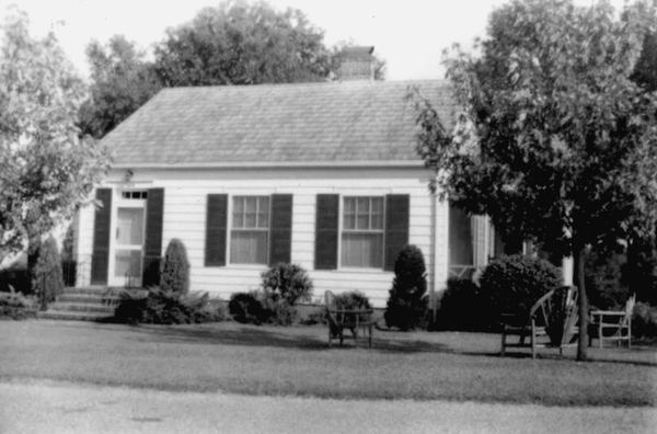 Mrs. Grainger's house in the Los Robles subdivision of Tallahassee, Florida.