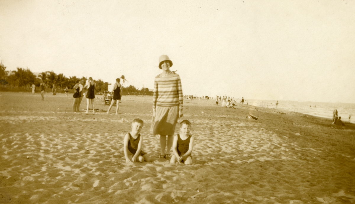 Gladys Mayfield Bloyd with her twin sons at the beach on the Gulf of Mexico.