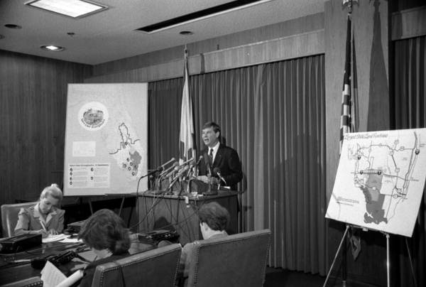 Governor Graham at meeting for Alligator Alley land purchase - Tallahassee, Florida.