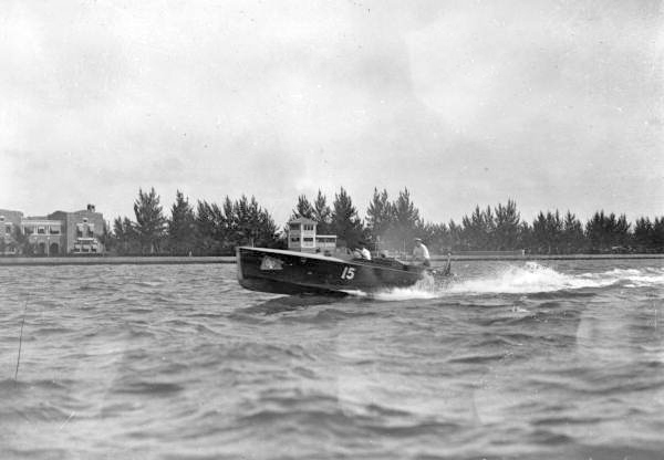 Speedboat