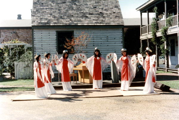 Vietnamese dancers - Pensacola, Florida.
