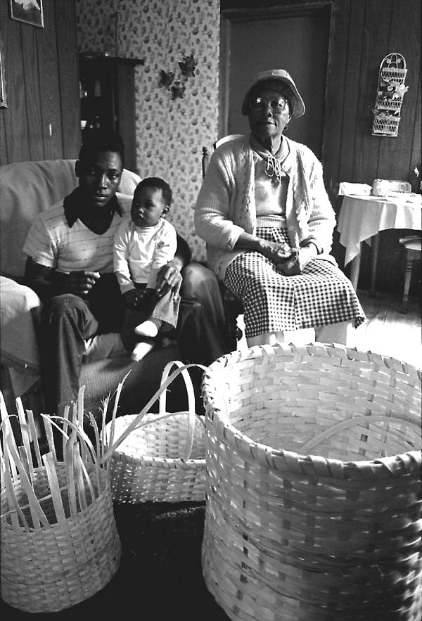Basket makers Lucreaty Clark and Alfonso Jennings- Lamont, Florida
