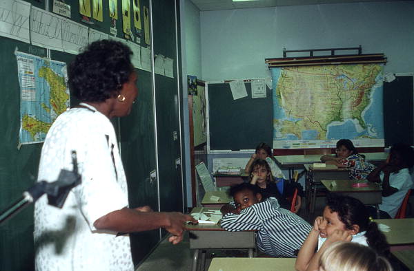 Liliane Nerette-Louis telling a story to elementary class - Boynton Beach, Florida.