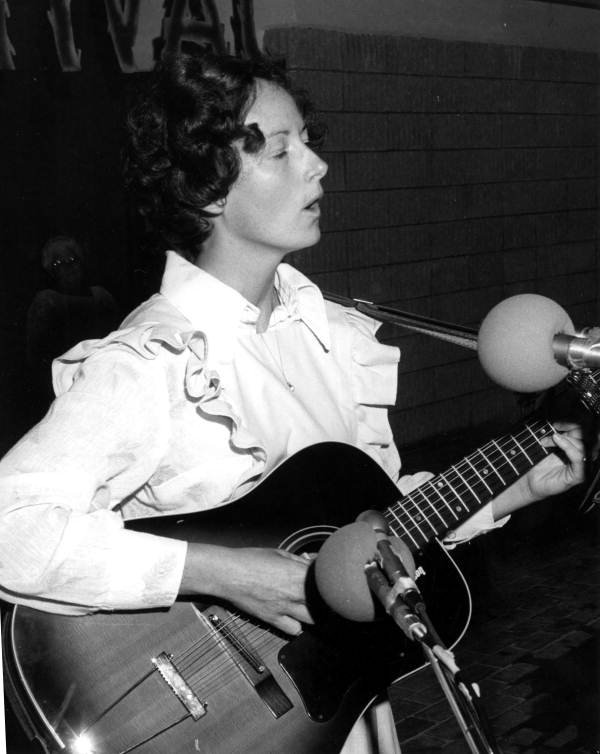 Sheila Flemming Miller performing at the 1977 Florida Folk Festival - White Springs, Florida
