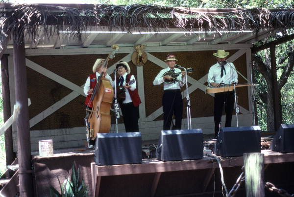 Country Cousins performing - North Miami, Florida.
