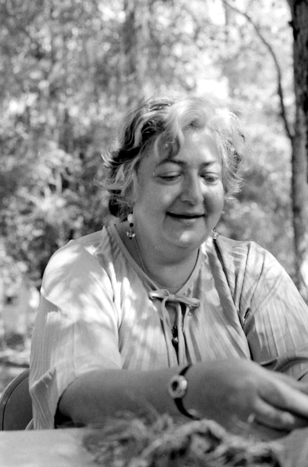 Phillis Eisman making a root doll: Dade County, Florida
