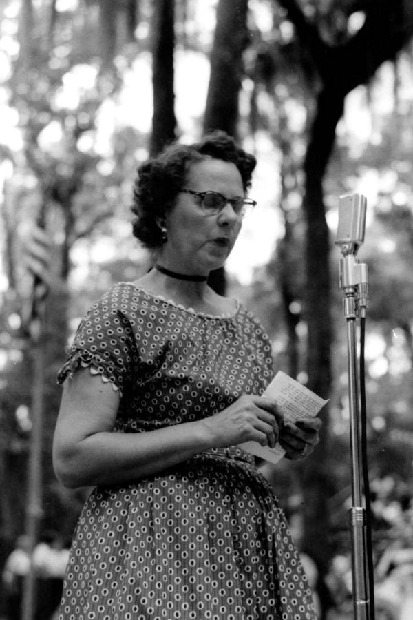Helen Hammon of Orlando sings- White Springs, Florida