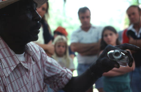 Moses Williams playing the diddley bow - White Springs, Florida
