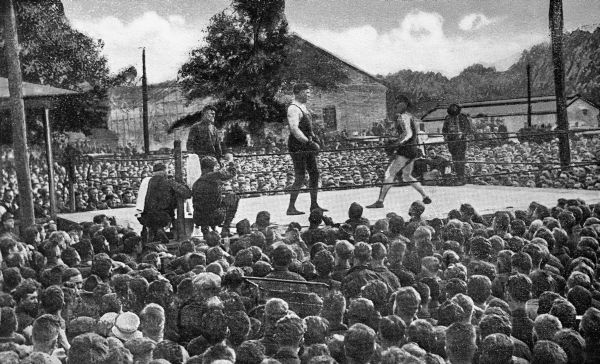 Jess Willard and Jack Phelan boxing - Camp Joseph E. Johnston