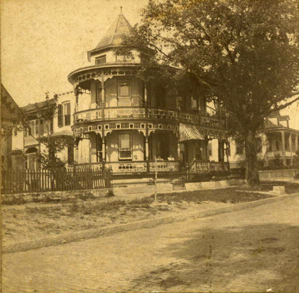 House on the northwest corner of Liberty and Forsyth streets in Jacksonville, Florida.