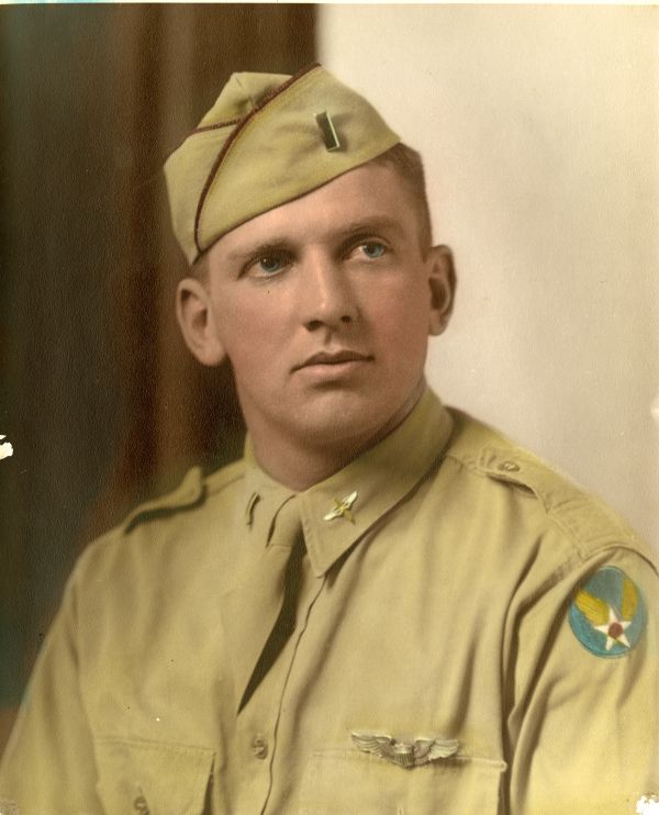 Portrait of USAAF Lieutenant from Dale Mabry field - Tallahassee.