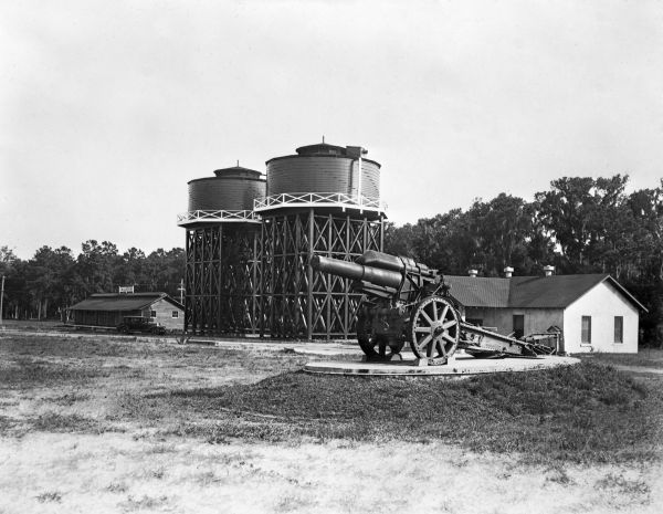 Guns guard house and water tanks athe National Guard's Camp Clifford R. Foster - Jacksonville, Florida