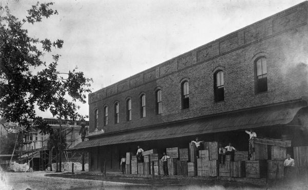 Bay Street side of E.L. Ferran Co. store - Eustis, Florida