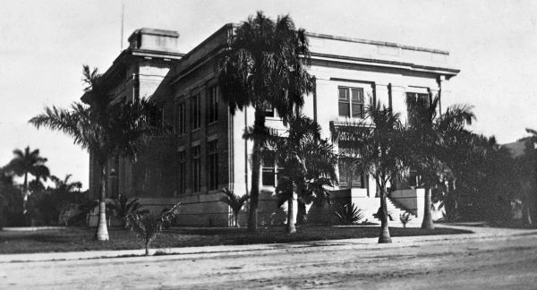 Lee County courthouse - Fort Myers, Florida