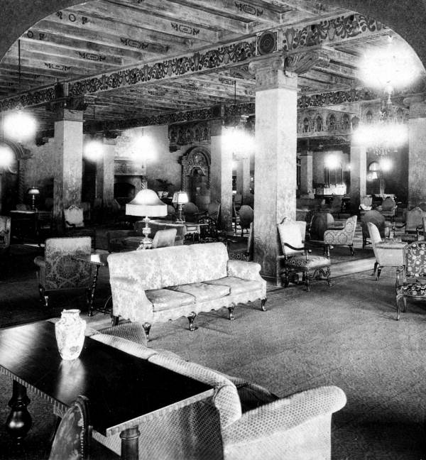 Lounge room of Hollywood Beach Hotel - Hollywood, Florida