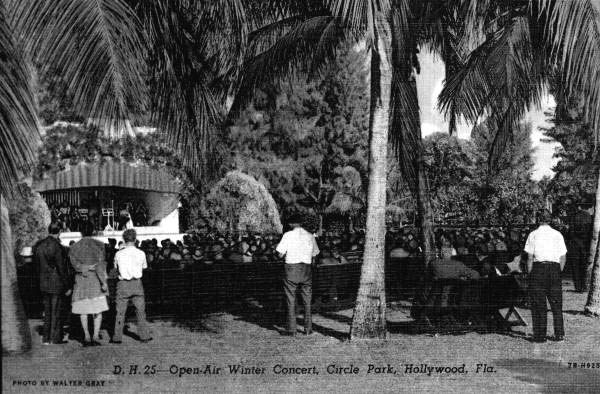 Winter concert at Circle Park - Hollywood, Florida
