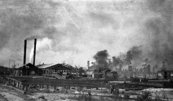 Drew Lumber Company facility on Florida Railway line