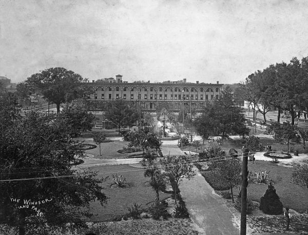 Windsor Hotel and Hemming Park - Jacksonville, Florida