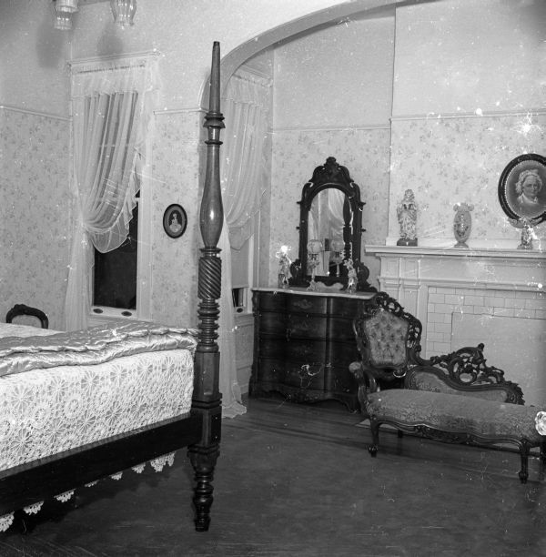 Bedroom in Dixon home - Jacksonville, Florida