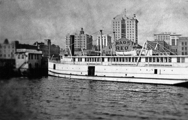 Jacksonville riverfront with steamer in foreground.