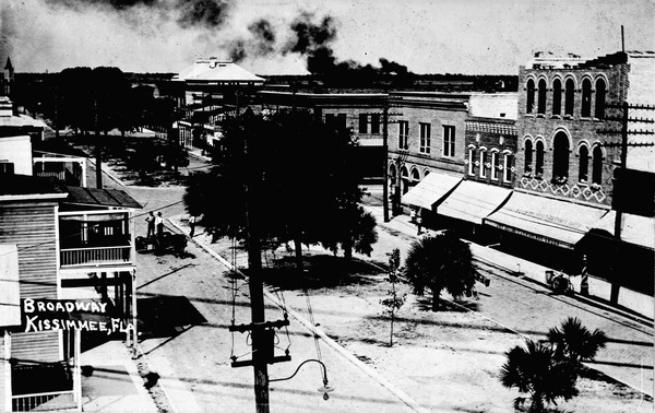 Roofline view of buildings on Broadway - Kissimmee, Florida