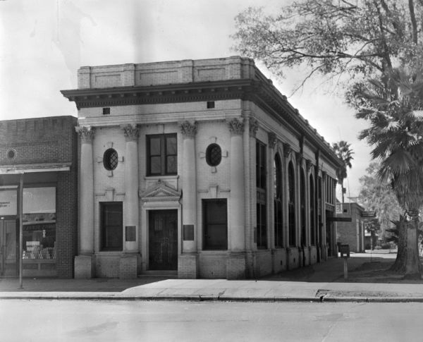 First National Bank from SW corner of Range Avenue - Madison, Florida.