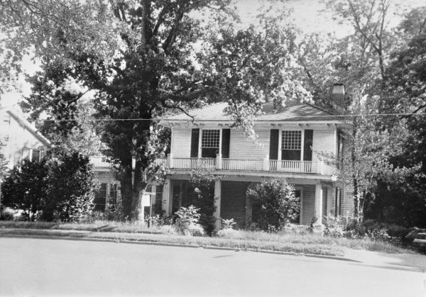 King home prior to renovation
