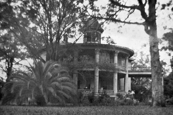 Russ home on West Lafayette Street