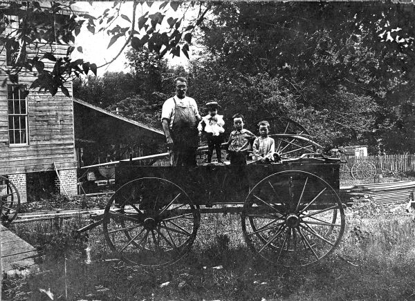 Berry family in a wagon - Monticello, Fla.