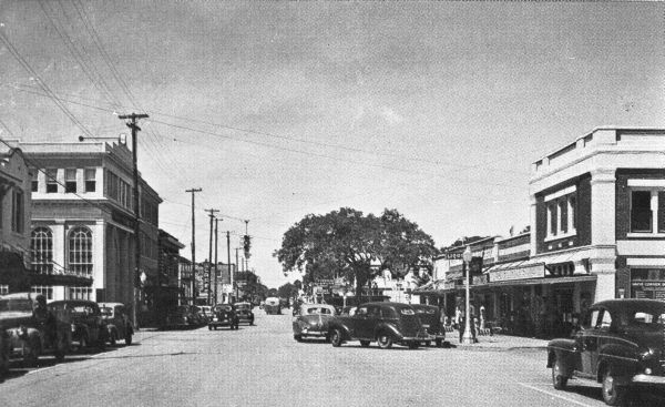 Canal Street looking west - New Smyrna Beach