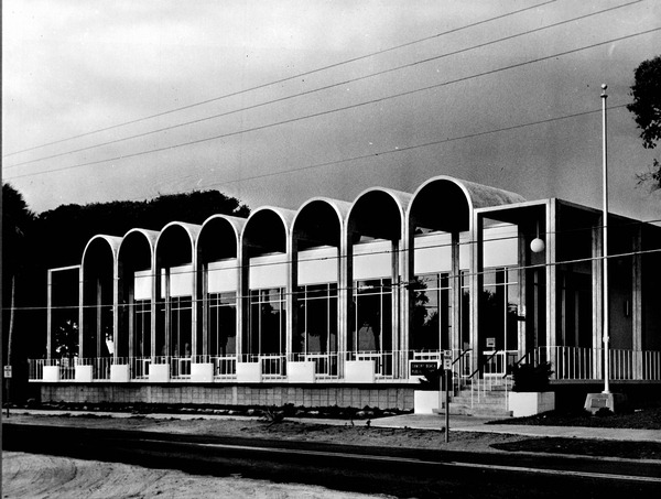 Ormond Beach Public Library - Ormond Beach, Fla..