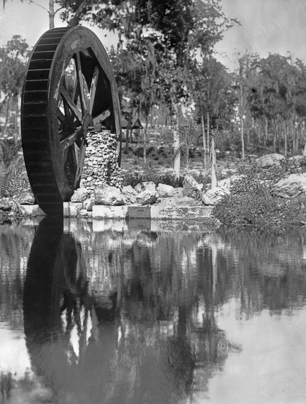 Water-wheels at Ravine Gardens - Palatka, Florida