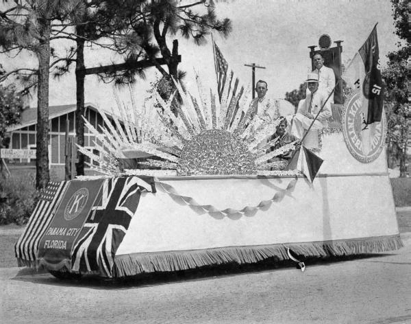 Kiwanis International float - Panama City, Florida
