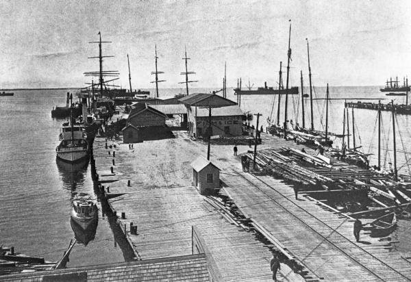 Fish houses and fishing boats - Pensacola, Florida.