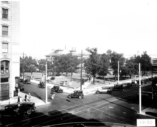 Street scene of the Plaza Ferdinand - Pensacola, Florida.