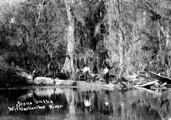 View of fishermen on the bank of the Withlacoochee River