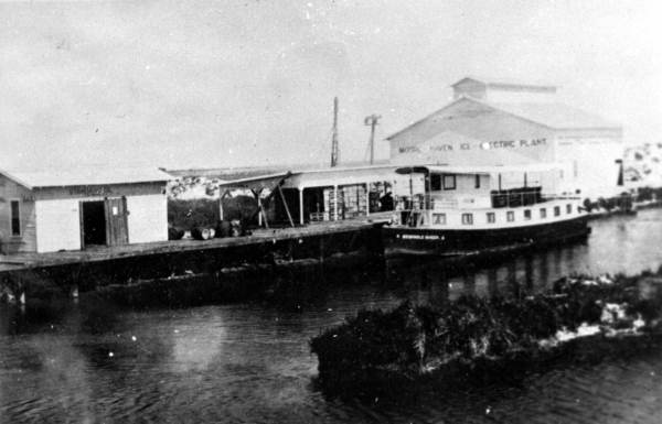 The "Seminole Queen" at Moore Haven Ice and Electric Plant.