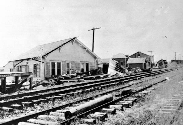 Signs of wreckage at the railroad platform - Tavernier, Florida.