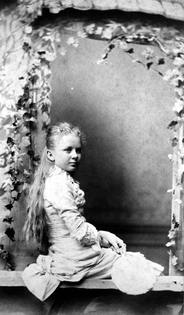 Lizzie Blanche Henderson.