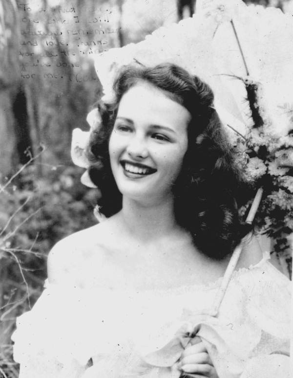 Neva Jane Langley,a candidate for Florida Azalea Queen
