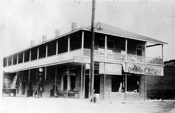Hotel Annie.