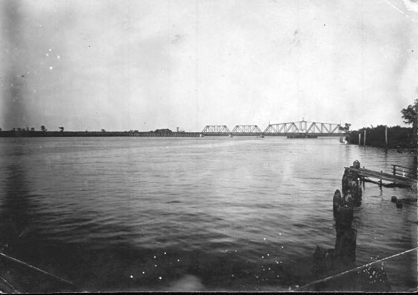 Drawbridge across the Apalachicola River.